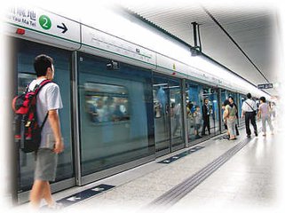 甩开呆板形象，15 位设计师将台北地铁大变身！
