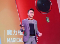 美图T8手机来了，欲借硬件业务冲出“重围”