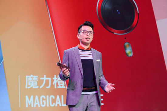 美图T8手机来了，欲借硬件业务冲出“重围”