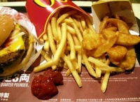 在愤怒的食客面前 麦当劳的公关能奏效吗？